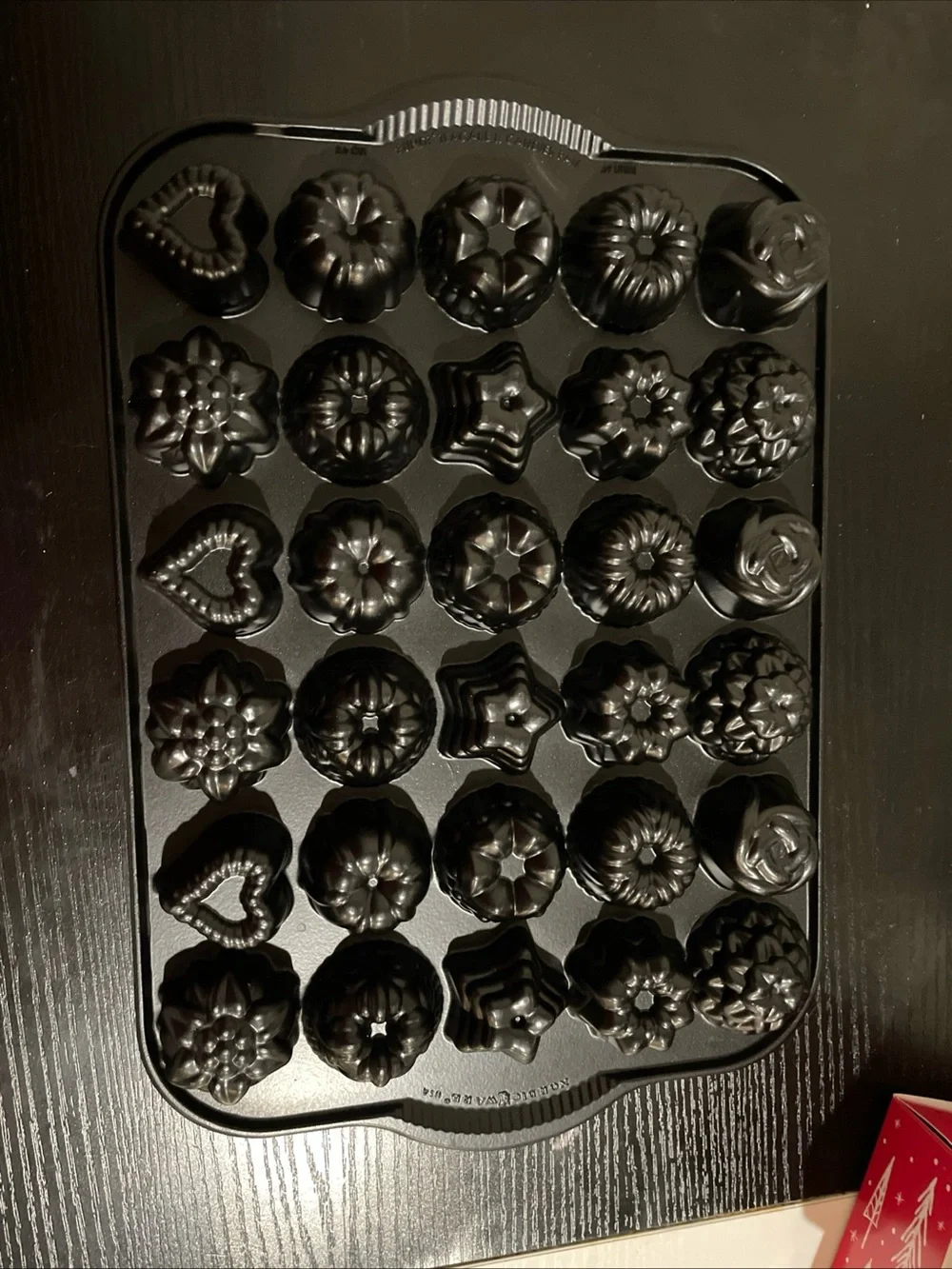 Nordic Ware Black 28-Cavity Mini Bundt & Decorative Cake Pan